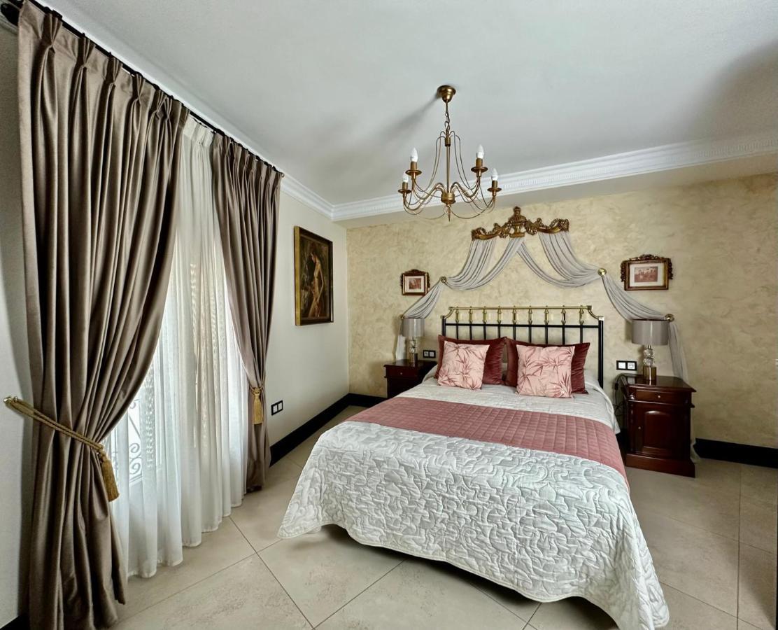 Hotel Boutique Casa Veracruz Estepona Ngoại thất bức ảnh
